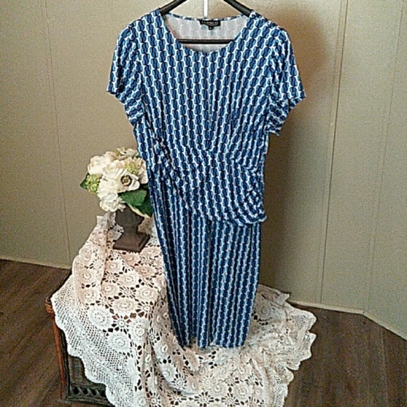 Eloquii Dresses & Skirts - Womens short sleeve dress
